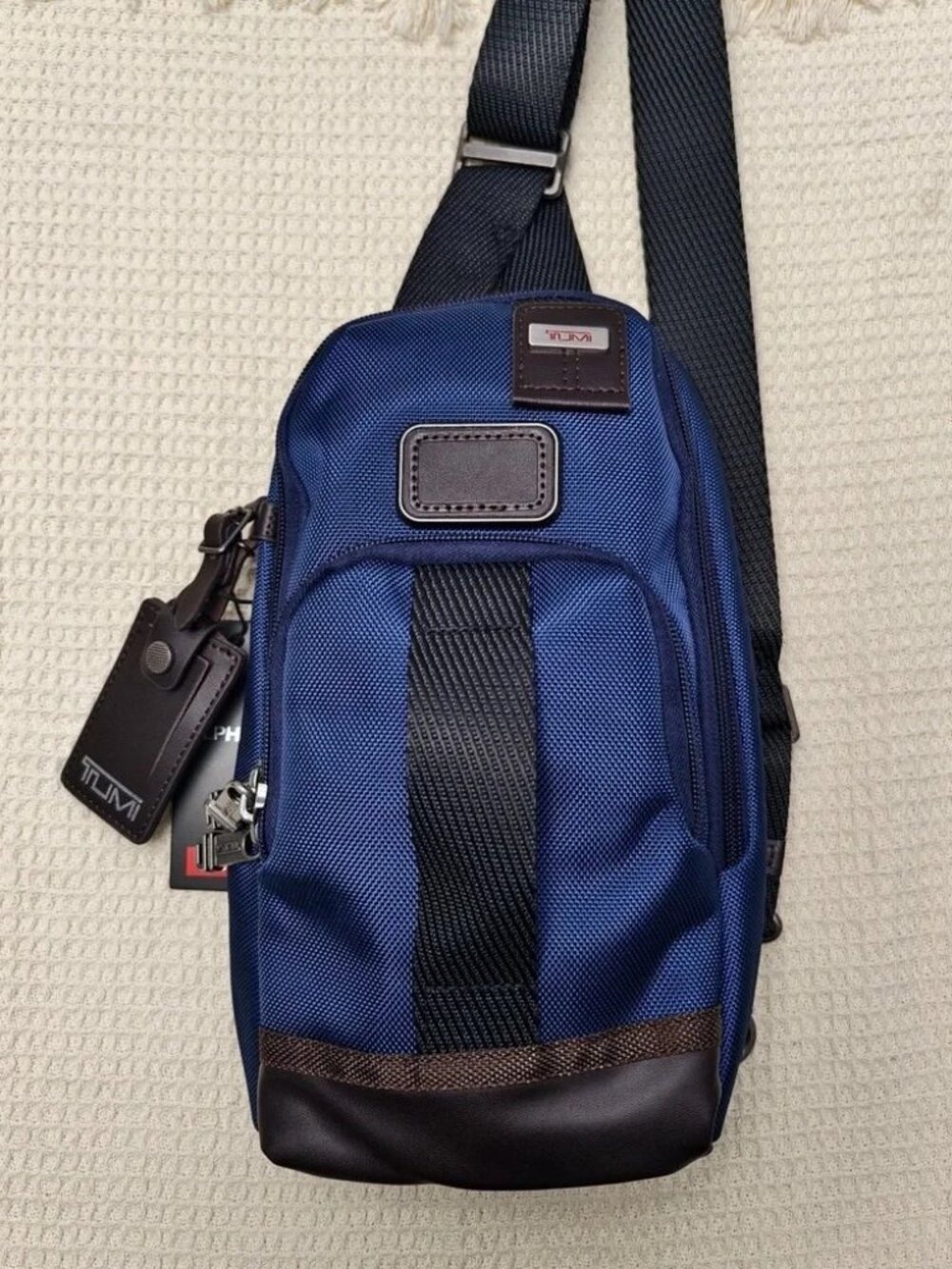 🥁  Tumi Alpha Bravo Compact Shoulder Bag|Chest Pack
